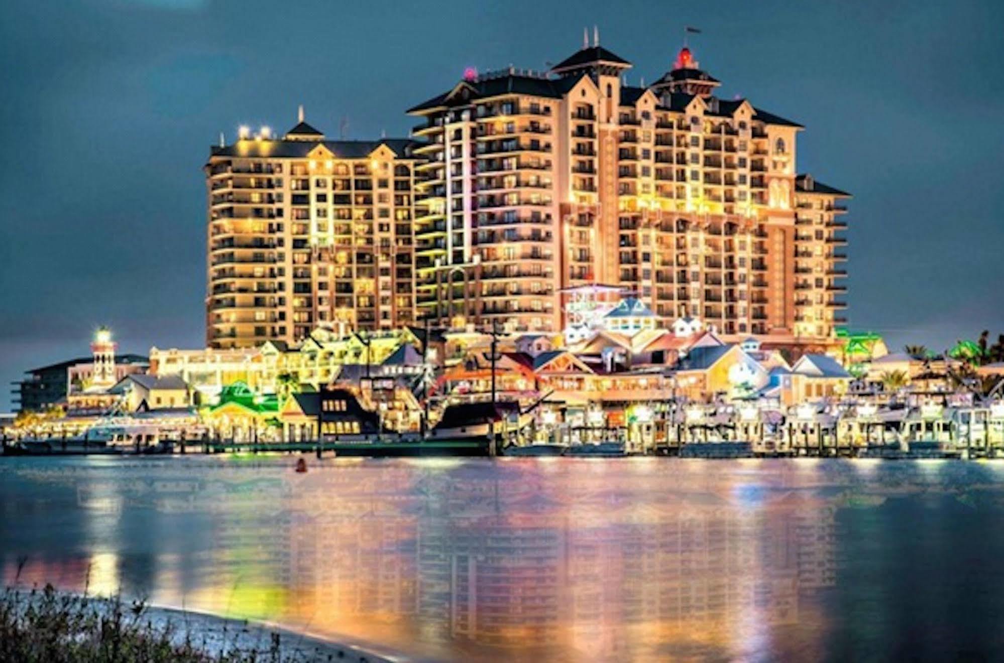 Emerald Grande Condominiums At Harborwalk Village Destin Exterior foto
